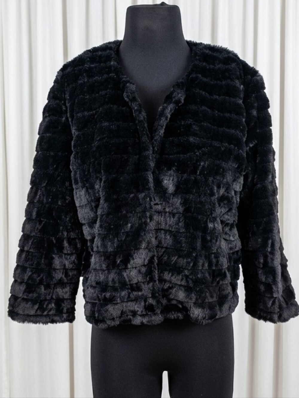 Signature by Robbie Bee Black Faux Fur Textured Teddy Jacket